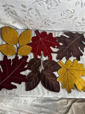 Harvest Season Leaf Cutout Placemats Set Of 6 Autumn Colors Fabric Kohls NWT